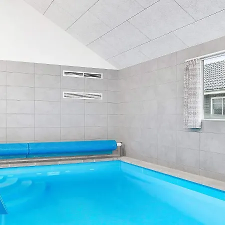 24 Person In Hasselberg Vakantiehuis *