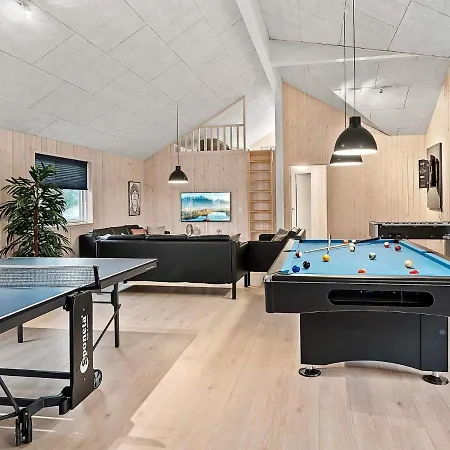 24 Person In Hasselberg Vakantiehuis Kappeln