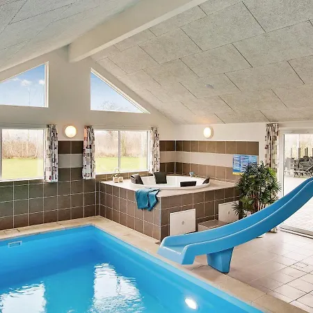 24 Person In Hasselberg Vakantiehuis *